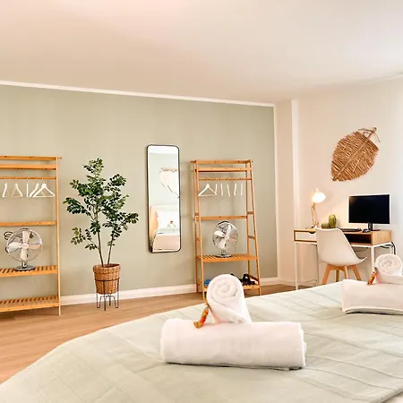 Familien Freundlich, 2 Kingsizebetten, Naehe Altstadt Und Dom Aachen