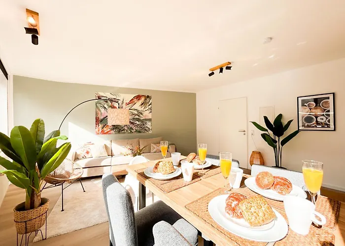 Familien Freundlich, 2 Kingsizebetten, Naehe Altstadt Und Dom Apartment